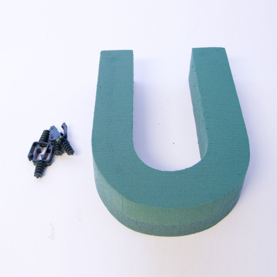 OASIS® Ideal Foam Frame Letter U
