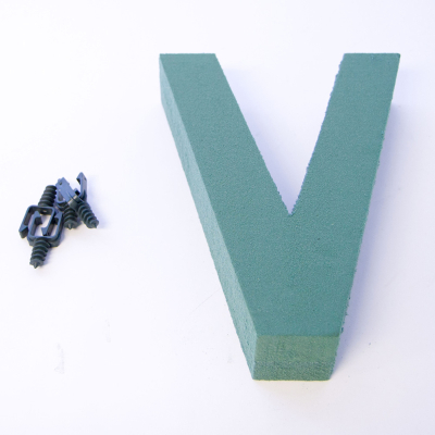 OASIS® Ideal Foam Frame Letter V